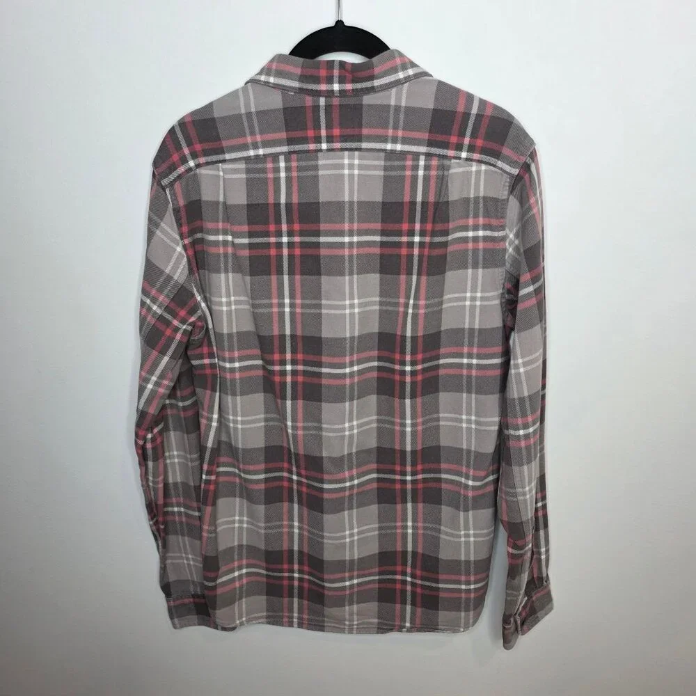 J. Crew Button Up Mens Small‎